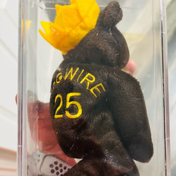 Mark Maguire #25 1998 “70” Homerun King Bamm Beano Collector Bear w/ case - Picture 5 of 6